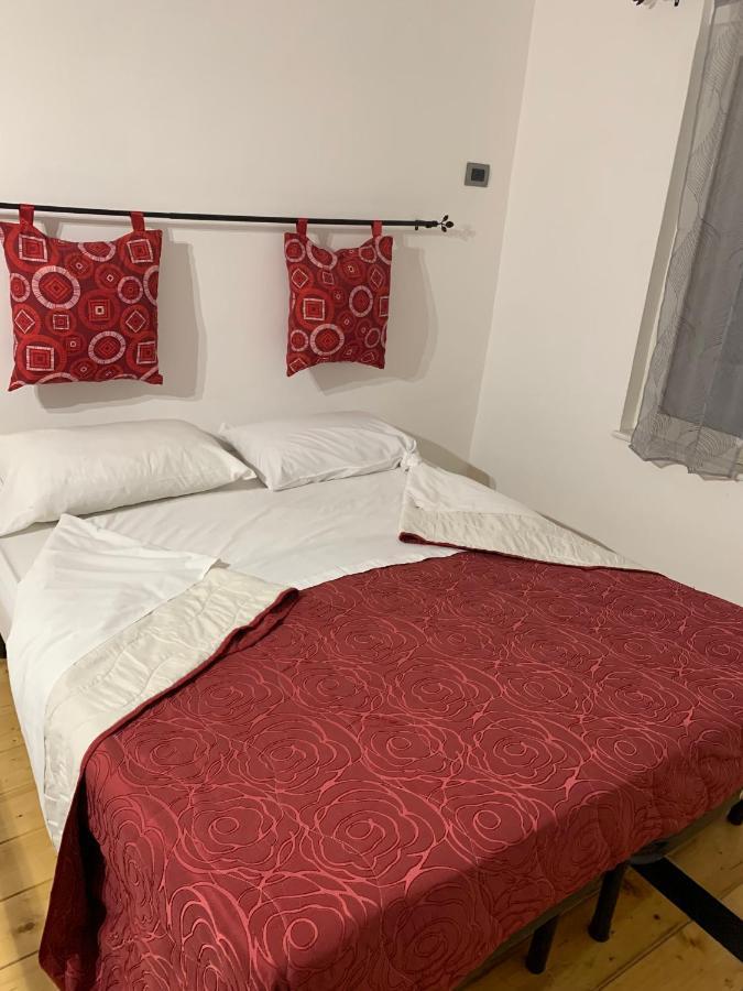 Royal Red Bed and Breakfast Nápoles Exterior foto